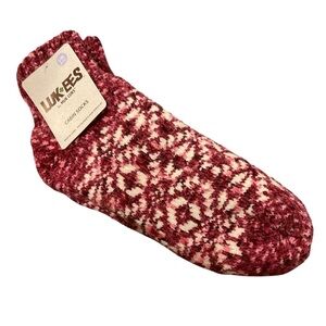 Muk Luks Maroon and Cream Cozy Socks